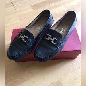 Salvatore Ferragamo Black Leather Bit-Trim women’s Loafers